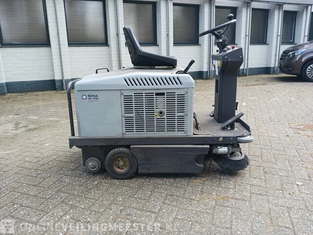 Zitveegmachine nilfisk, sr1100 eco - afbeelding 12 van  25