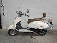 Znen - bromscooter - aurora - 4t 45km uitvoering d272pp - afbeelding 1 van  7