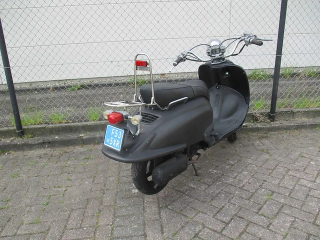Znen - snorscooter - grande retro - scooter - afbeelding 9 van  11