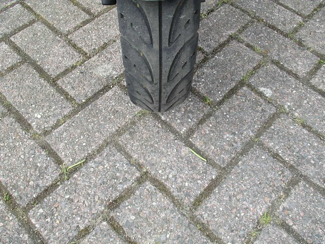 Znen - snorscooter - killerbee speedy - scooter - afbeelding 6 van  11