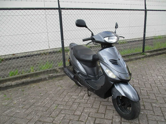 Znen - snorscooter - killerbee speedy - scooter - afbeelding 7 van  11