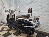 Znen agm grande retro 25 km snorscooter 4takt - afbeelding 3 van  7