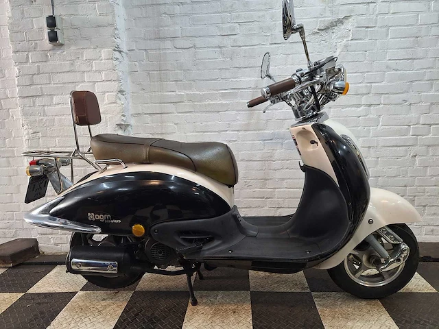 Znen agm grande retro 25 km snorscooter 4takt - afbeelding 6 van  7