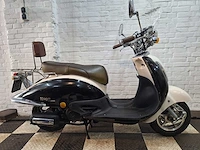 Znen agm grande retro 25 km snorscooter 4takt - afbeelding 6 van  7