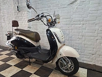 Znen agm grande retro 25 km snorscooter 4takt - afbeelding 7 van  7