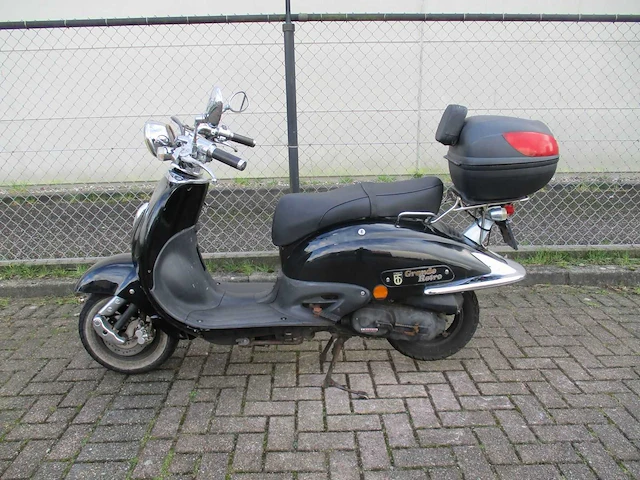 Znen btc grande retro - snorscooter - aurora 2 zn50qt-e25 - scooter - afbeelding 1 van  9