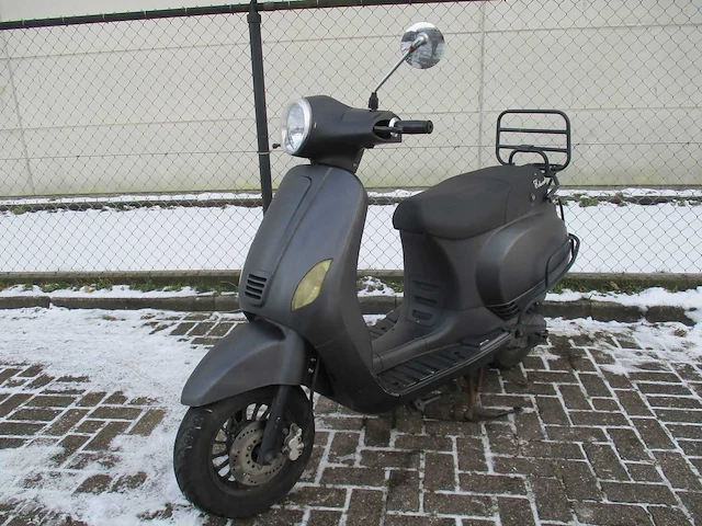 Znen edwards riva - snorscooter - vpa 2 (zn50qt30a) - scooter - afbeelding 2 van  9