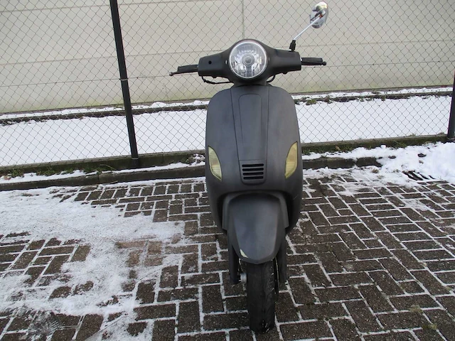 Znen edwards riva - snorscooter - vpa 2 (zn50qt30a) - scooter - afbeelding 3 van  9