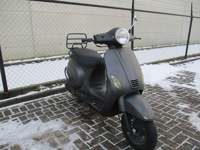 Znen edwards riva - snorscooter - vpa 2 (zn50qt30a) - scooter - afbeelding 4 van  9