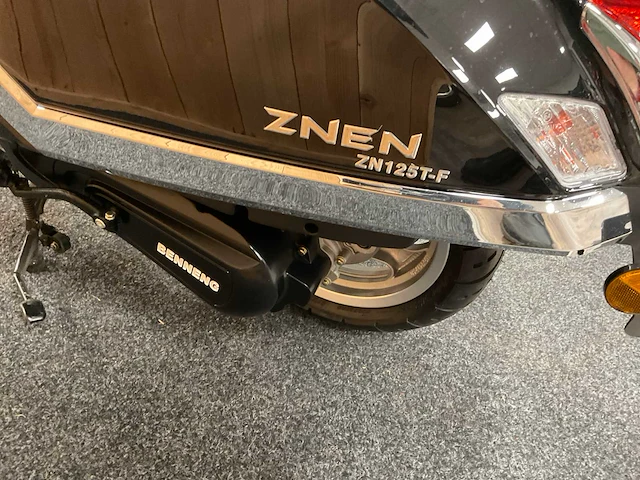 Znen zn125t-f motorscooter - afbeelding 2 van  13