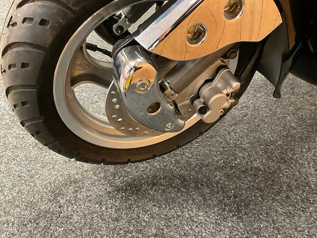 Znen zn125t-f motorscooter - afbeelding 12 van  13