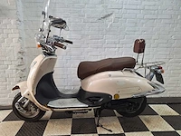 Znen zn50qt-e.25 grande retro 25 km snorscooter 4takt - afbeelding 1 van  7