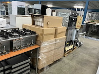 Znp - pallet kartonnen noodles bakjes - afbeelding 1 van  9