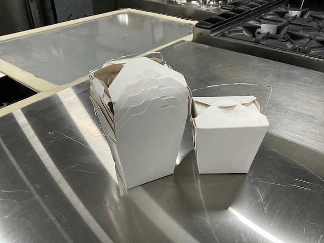 Znp - pallet kartonnen noodles bakjes - afbeelding 2 van  9