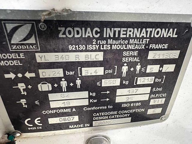 Zodiac rubberboot met aanhanger - afbeelding 10 van  10