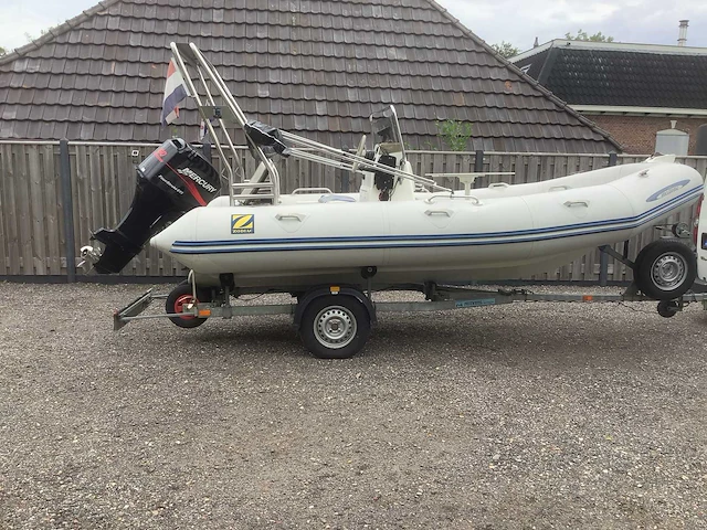 Zodiac speedboot 60pk zeewaardig rib boot - afbeelding 8 van  13