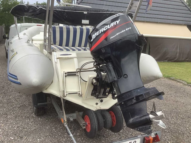 Zodiac speedboot 60pk zeewaardig rib boot - afbeelding 12 van  13