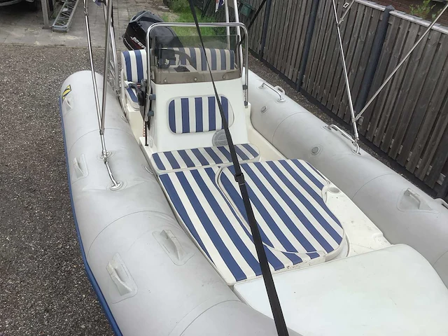 Zodiac speedboot 60pk zeewaardig rib boot - afbeelding 13 van  13