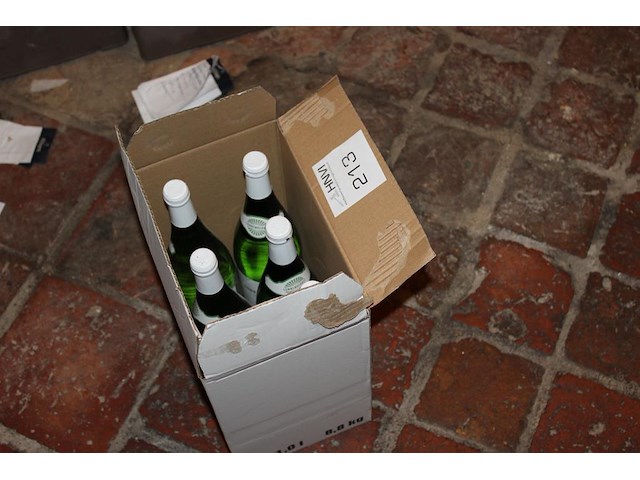 Zoete witte wijn sonnenherbst 6 flessen. - afbeelding 2 van  2