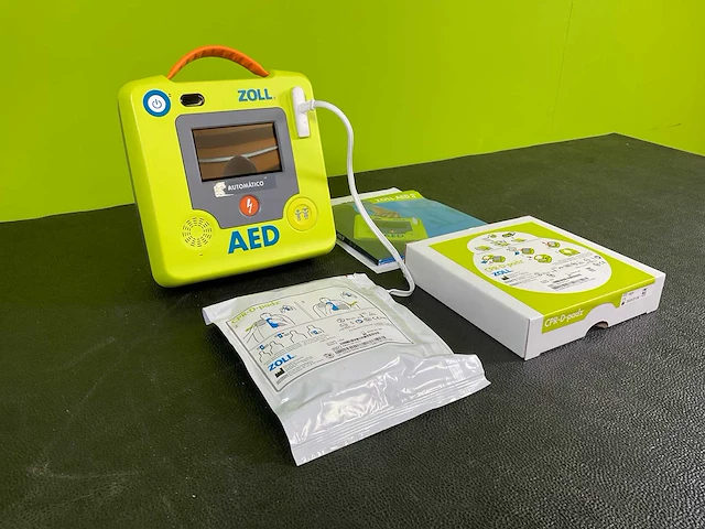 Zoll - aed3 - defibrillator - 2021 (3x) - afbeelding 2 van  9