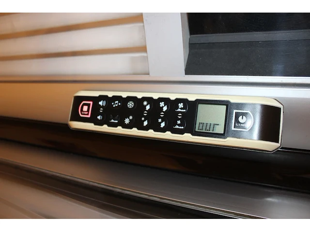 Zonnebank harpo luxura gt 42sli 2m v.v. 42 lampen, vernevelingsysteem, muziek en digitale besturing. totale... - afbeelding 5 van  5