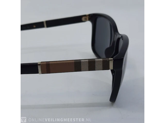 Zonnebril burberry, b4181 3001/87 - afbeelding 11 van  13