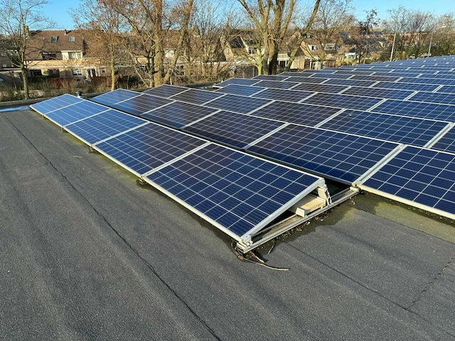 Zonnepaneel installatie (69300wp) - afbeelding 10 van  37