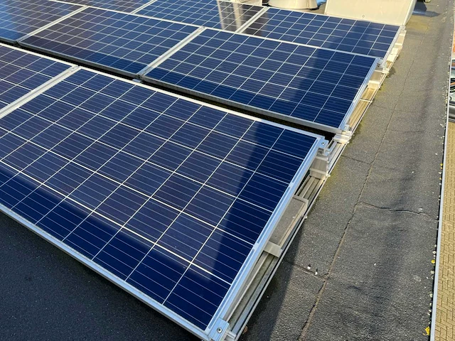 Zonnepaneel installatie (69300wp) - afbeelding 18 van  37