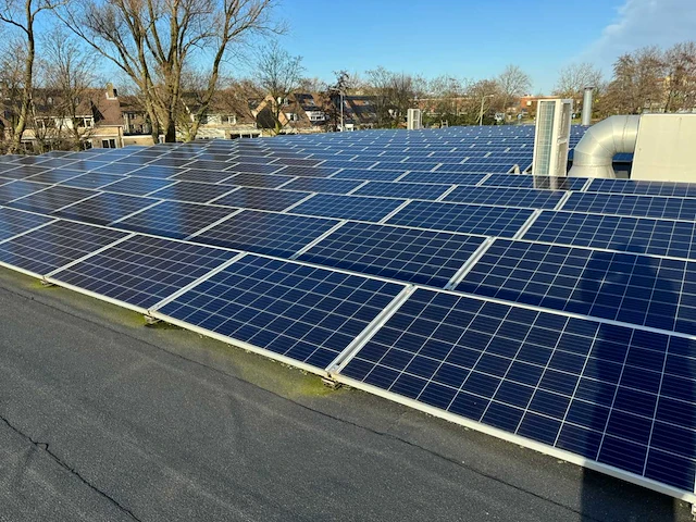 Zonnepaneel installatie (69300wp) - afbeelding 3 van  37