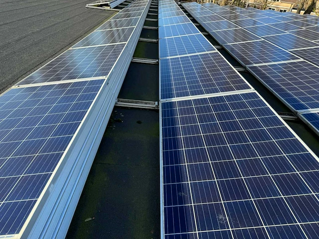 Zonnepaneel installatie (69300wp) - afbeelding 7 van  37