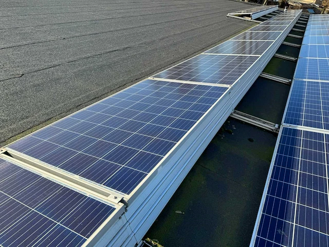 Zonnepaneel installatie (69300wp) - afbeelding 8 van  37
