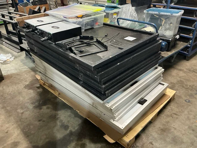 Zonnepaneel installatie - afbeelding 1 van  9