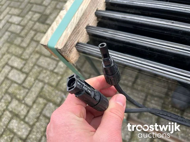 Zonnepanelen 104 stuks - afbeelding 6 van  8