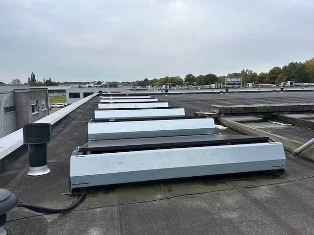 Zonnepanelen en omvorver - afbeelding 1 van  9