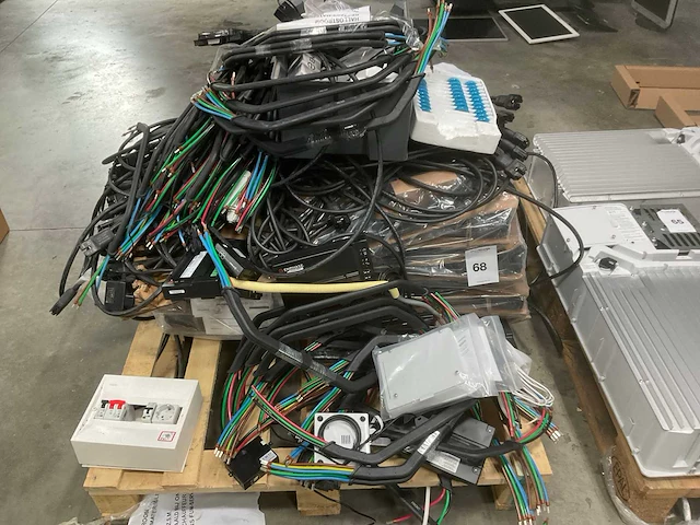 Zonnepanelen installatie materialen - afbeelding 1 van  9