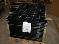 Zonnepanelen sunpower spr-max6-435-e4-ac. 15 stuks voorzien van omvormer enphase iq7a. afmeting 103 x187 cm.