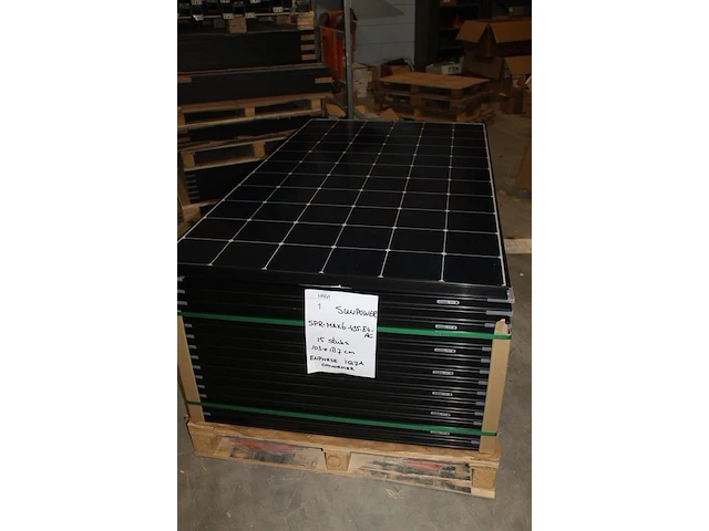 Zonnepanelen sunpower spr-max6-435-e4-ac. 15 stuks voorzien van omvormer enphase iq7a. afmeting 103 x187 cm. - afbeelding 2 van  7