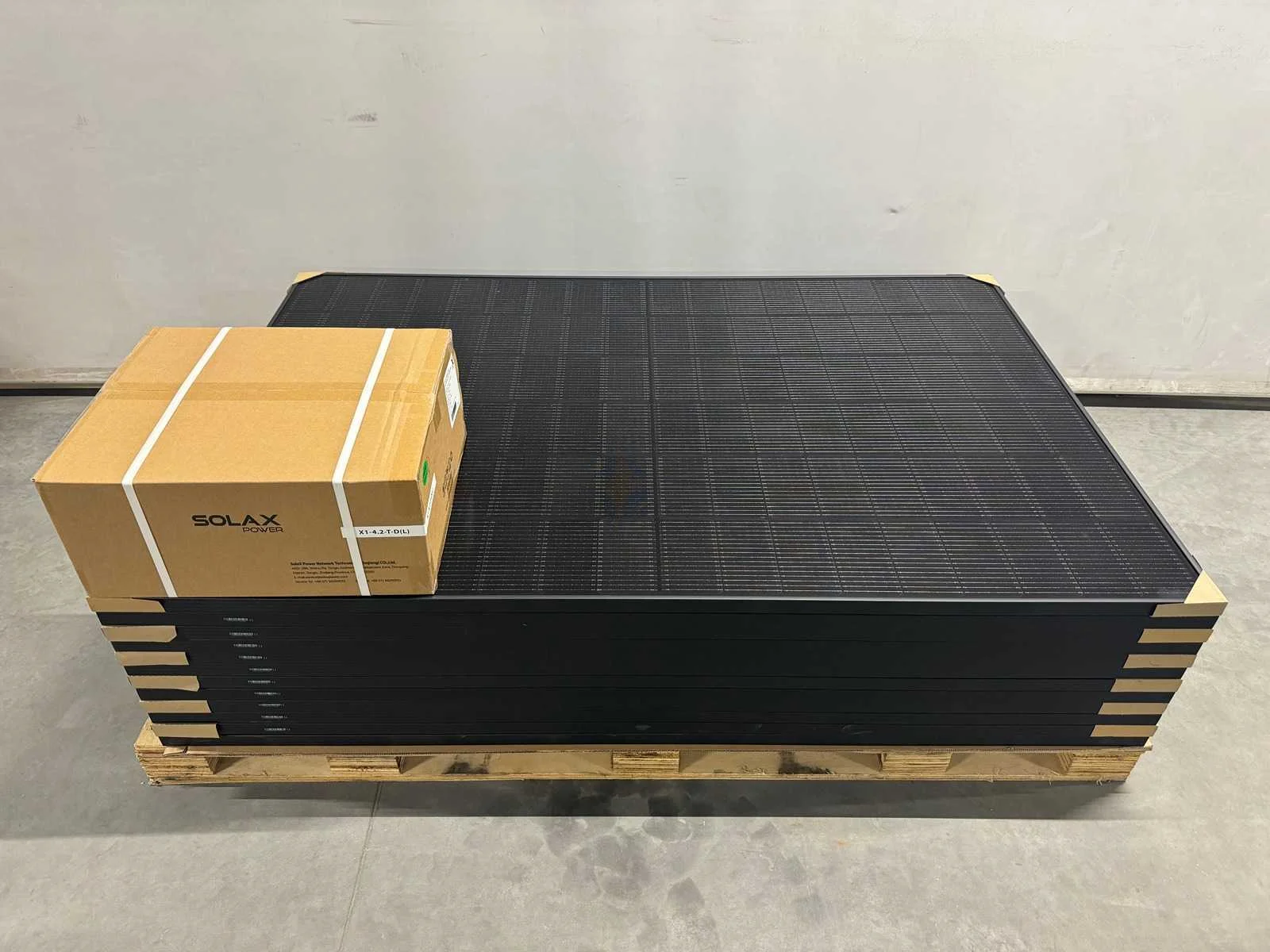 Zonnepanelen(set), omvormers, thuisbatterijen en diversen