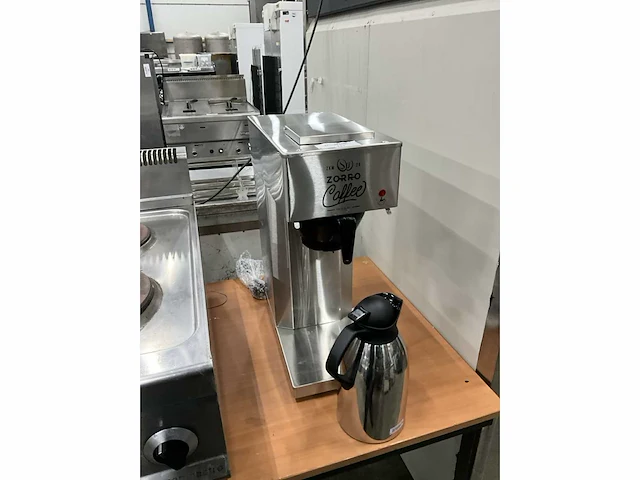 Zorro zkm 26 koffiemachine met thermoskan - afbeelding 3 van  4