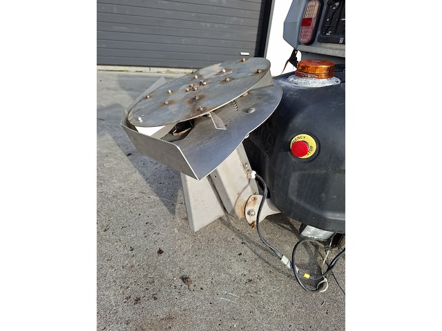 Zoutstrooier, hilltip, ice striker 550, 2017 - afbeelding 11 van  13