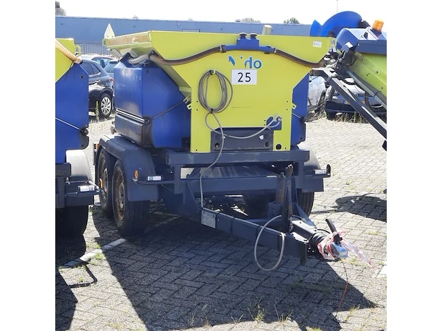 Zoutstrooier op aanhanger, nido, stratos b11l-18 awcln-350, cd-orm-2125, 2012 - afbeelding 15 van  21
