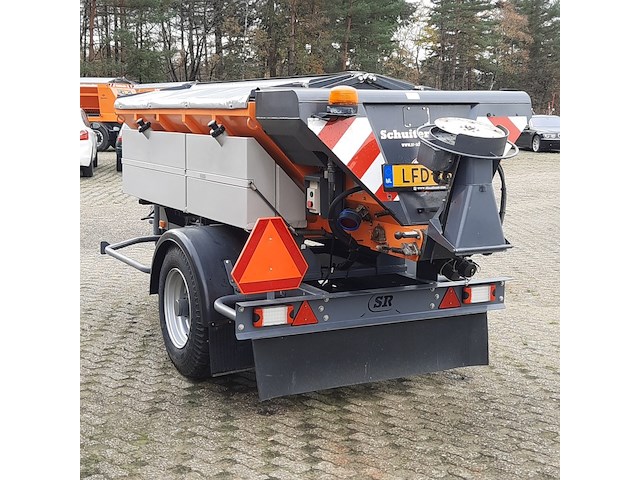 Zoutstrooier op aanhanger, schuitemaker, epoke igloo s2400-1400 lbo, cd-orm-4206, 2012 - afbeelding 9 van  16