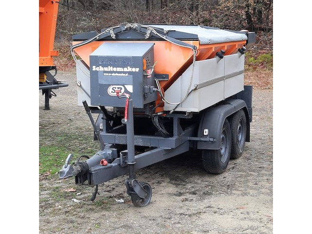 Zoutstrooier op aanhanger, schuitemaker, epoke s2400 ts, cd-orm-4040, 2012 - afbeelding 1 van  18