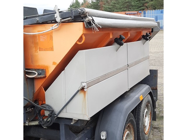 Zoutstrooier op aanhanger , schuitemaker, s2400 ts, cd-orm-4117, 2012 - afbeelding 5 van  19
