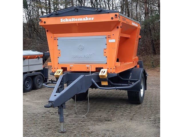 Zoutstrooier op aanhanger, schuitemaker, sw3800 epoke sirius ast 3,5m2, cd-orm-4172, 2011 - afbeelding 1 van  19