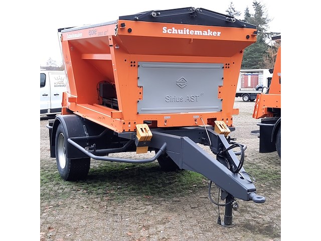 Zoutstrooier op aanhanger, schuitemaker, sw3800 epoke sirius ast 3,5m2, cd-orm-4221, 2011 - afbeelding 3 van  17