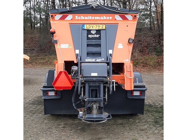 Zoutstrooier op aanhanger, schuitemaker, sw3800 epoke sirius ast 3,5m2, cd-orm-4245, 2011 - afbeelding 10 van  20
