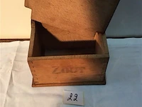 Zoutvat met houten deksel - afbeelding 2 van  2