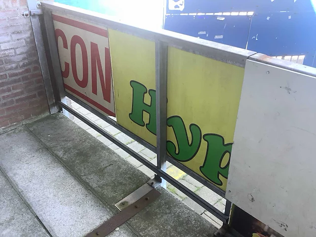Zuidzijde - reclameborden - afbeelding 5 van  5