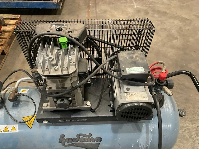 Zuigercompressor - afbeelding 10 van  10